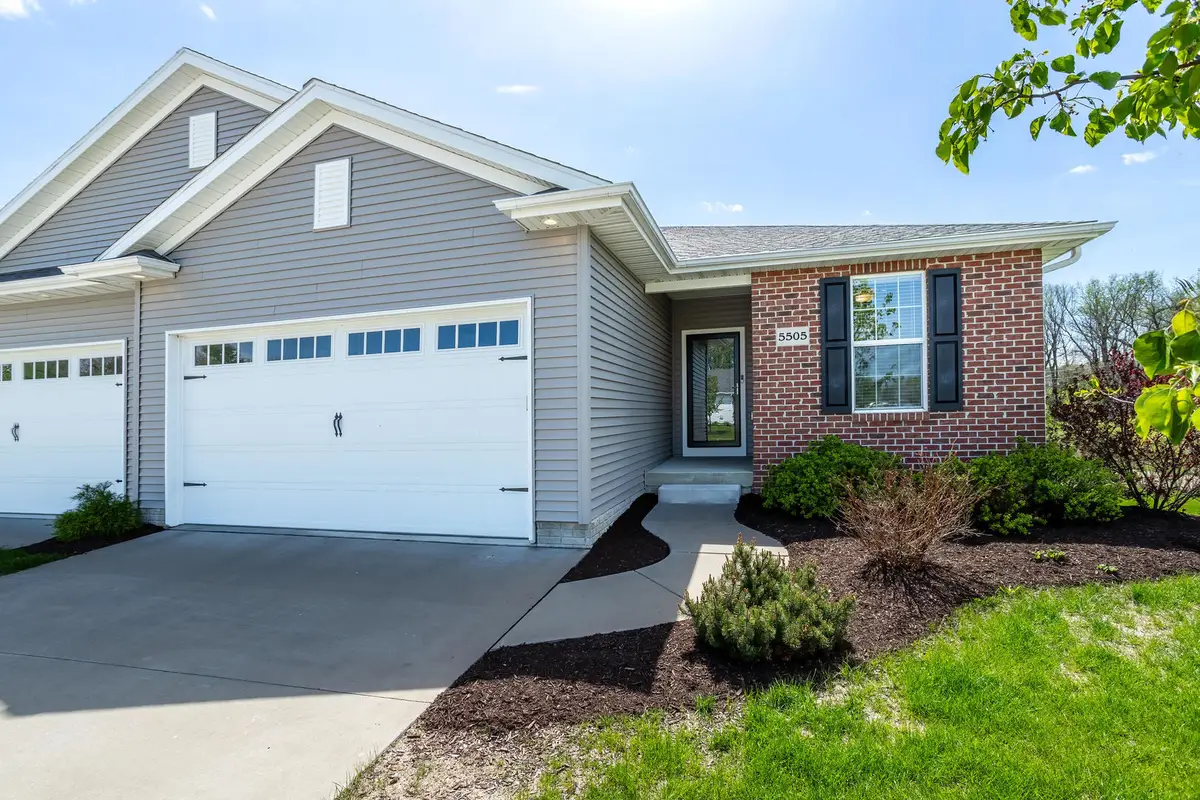 5505 East Creekside Lane, Bettendorf, IA 52722 - #1