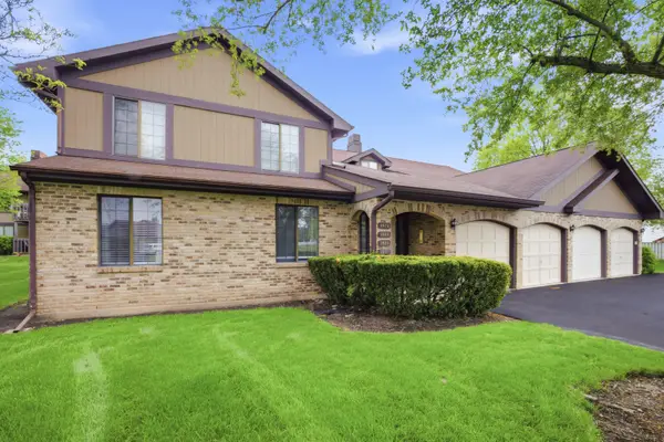 1925 Golf View Drive #1A, Bartlett, IL 60103