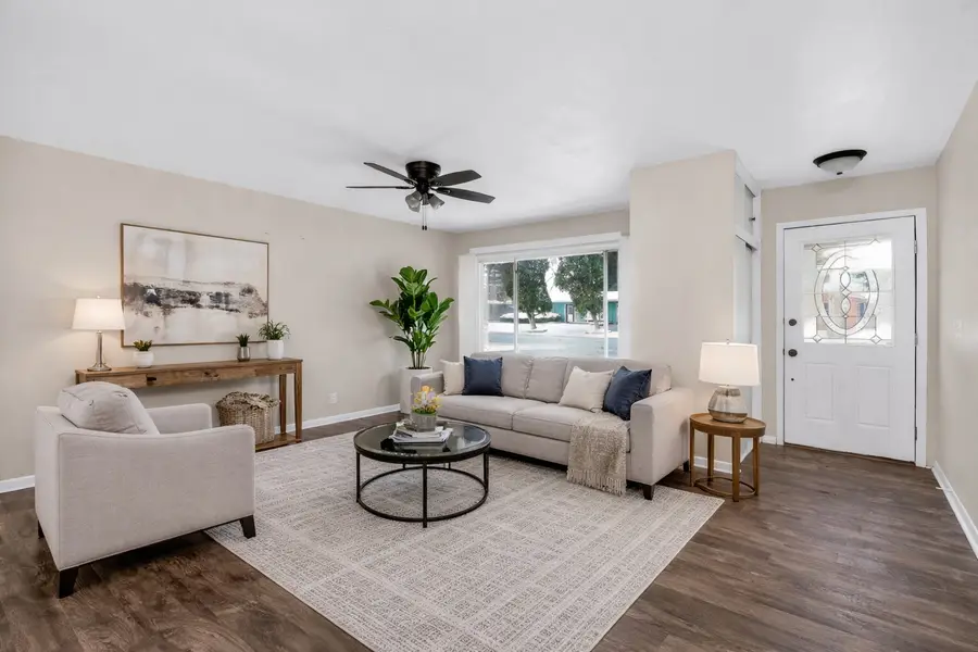 86 Circle Drive E, Montgomery, IL 60538 - #2