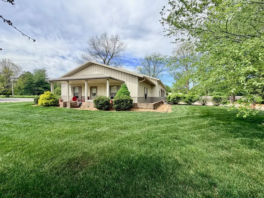 2123 North Avenue, Metropolis, IL 62960 - #3