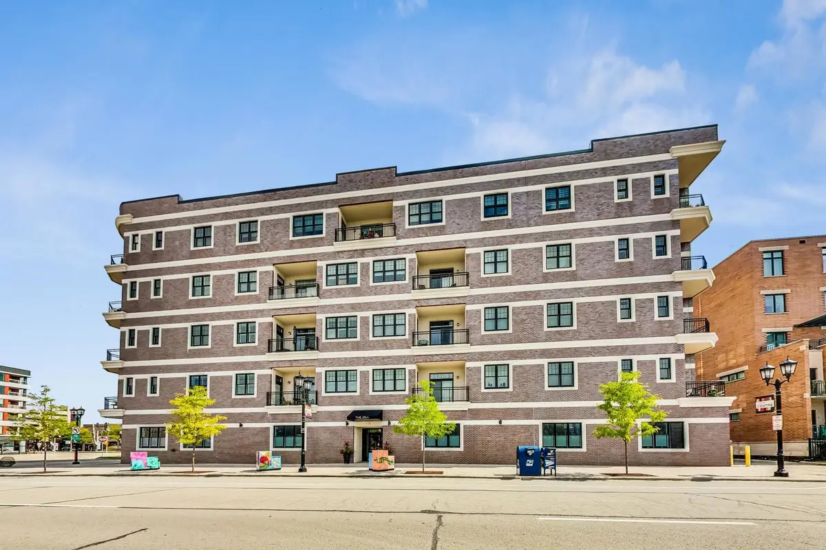 105 S Cottage Hill Avenue #206, Elmhurst, IL 60126 - #1