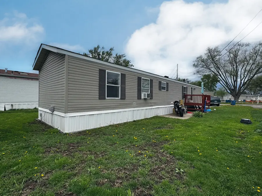 57 Redwood Manor Drive, Pontiac, IL 61764 - #2