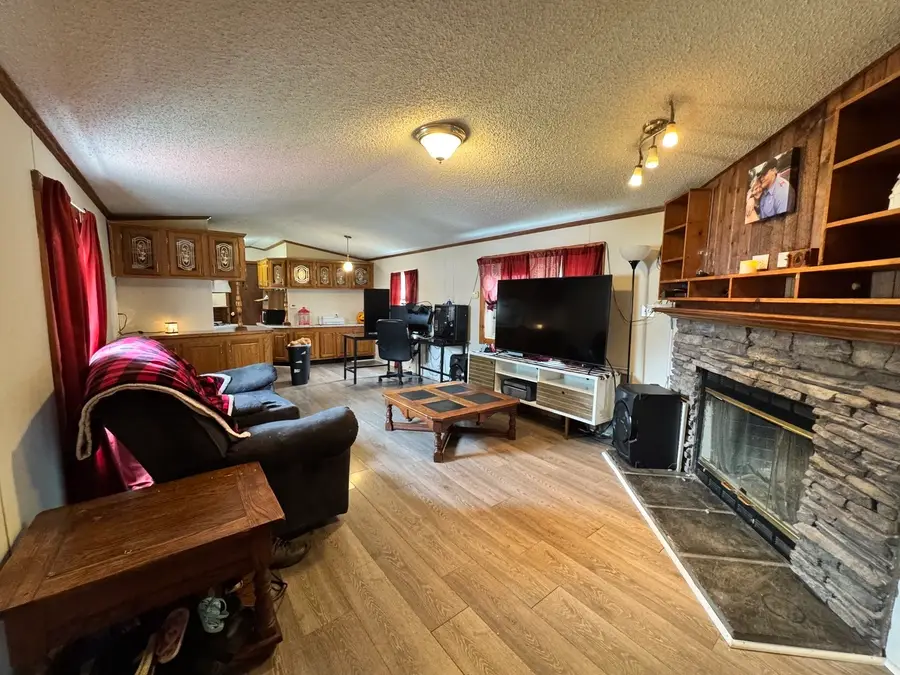 57 Redwood Manor Drive, Pontiac, IL 61764 - #3