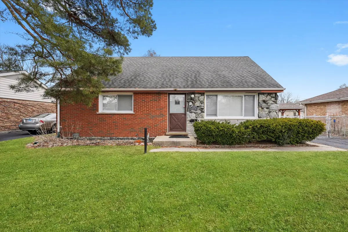8719 Olympic Drive, Bridgeview, IL 60455 - #1