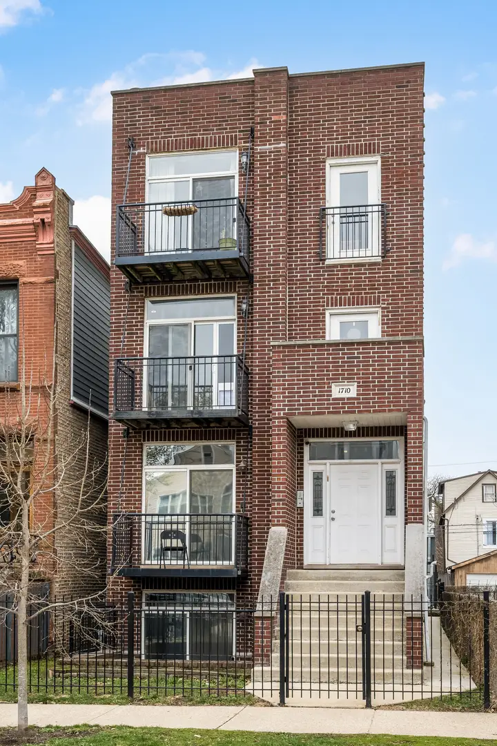 1710 N Whipple Street #3, Chicago, IL 60647 - #2