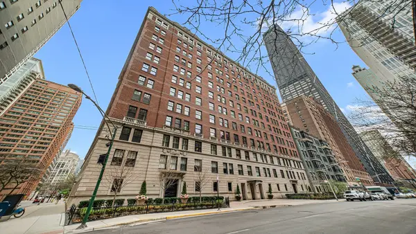 227 E Delaware Place #8C, Chicago, IL 60611