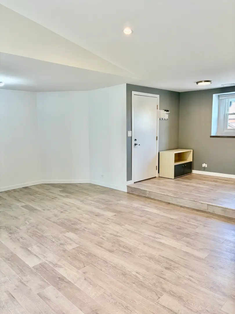 183 Grove Avenue #C, Des Plaines, IL 60016 - #3