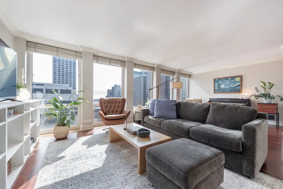 111 E Chestnut Street #20H, Chicago, IL 60611 - #2