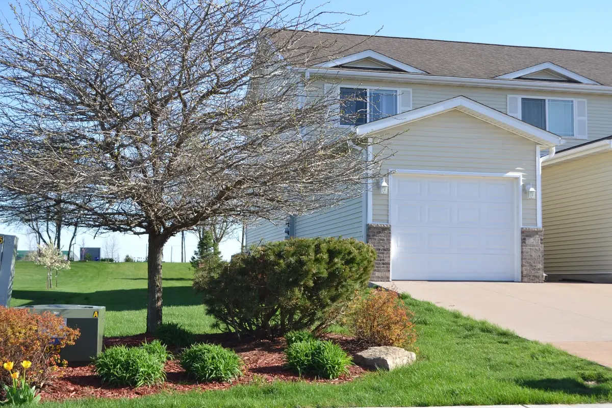 722 Prairie Meadow Drive, Blue Grass, IA 52726 - #1