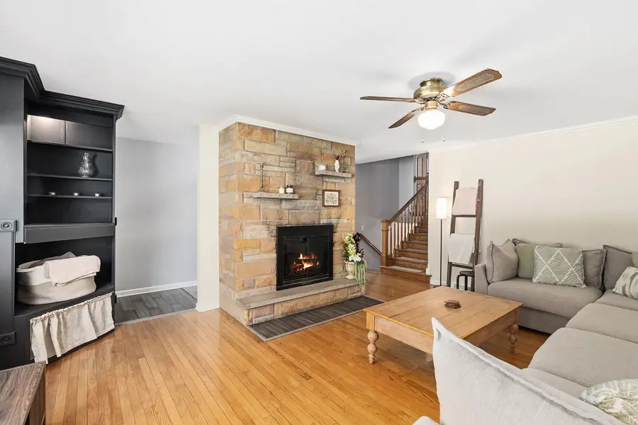 1910 Richard Street, Aurora, IL 60506 - #3