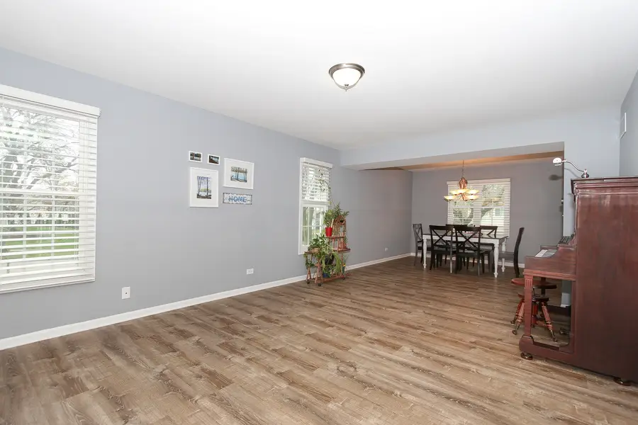 697 Gardenia Lane, Bartlett, IL 60103 - #2