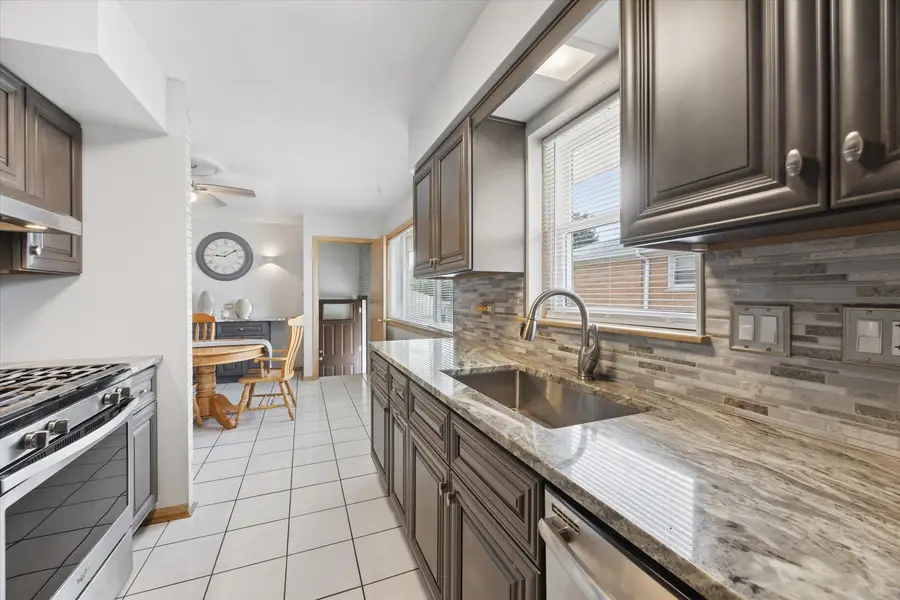 3029 Mayfair Avenue, Westchester, IL 60154 - #2