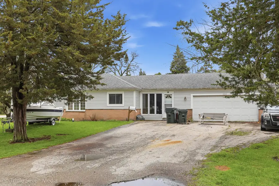 1000 N Bluebonnet Lane, Hoffman Estates, IL 60169 - #2