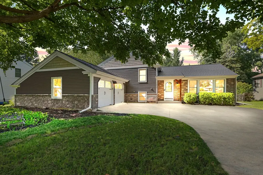 1055 Cardinal Court, Batavia, IL 60510 - #2
