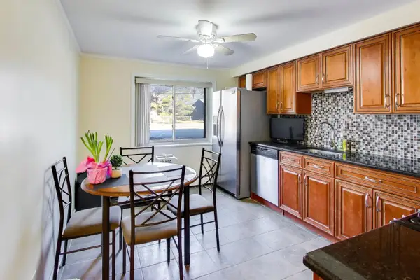 7410 W 111th Street #310, Worth, IL 60482