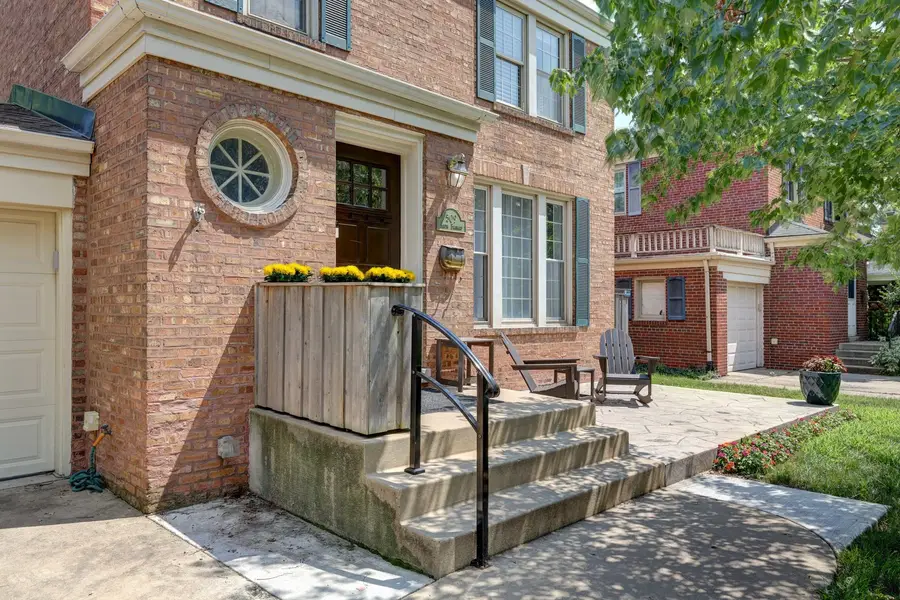 509 S Brainard Avenue, La Grange, IL 60525 - #3