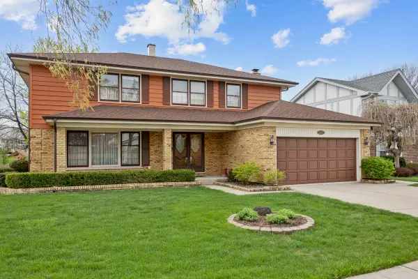 1274 Biscayne Drive, Elk Grove Village, IL 60007