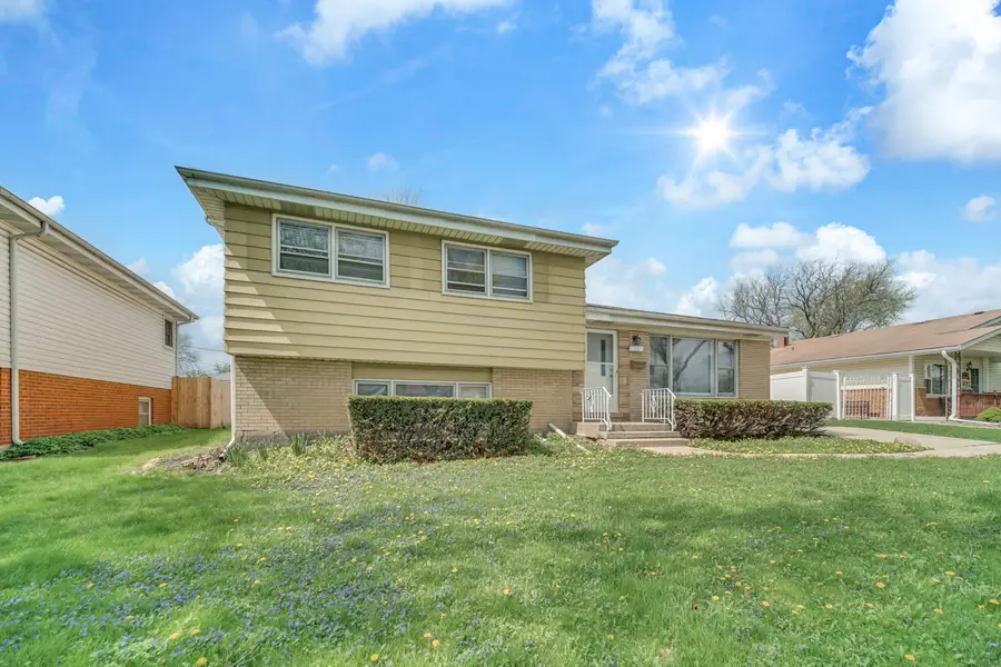 10 N Adams Drive, Addison, IL 60101 - #2