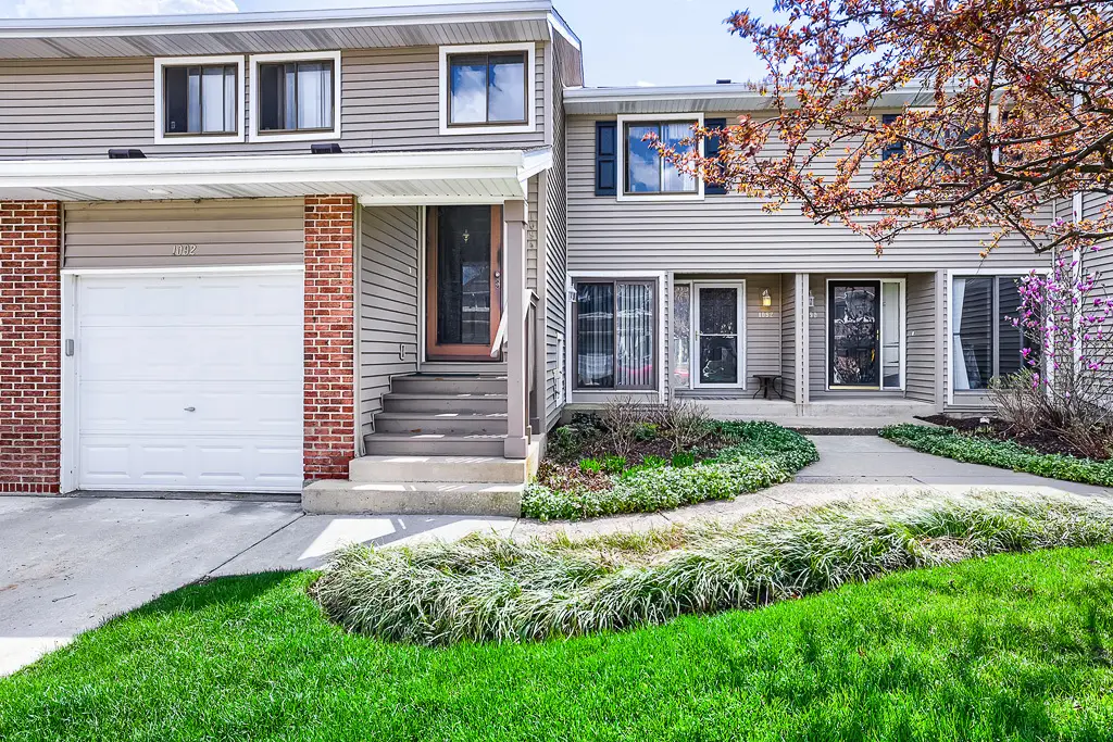 1092 Pinetree Circle N, Buffalo Grove, IL 60089 - #1