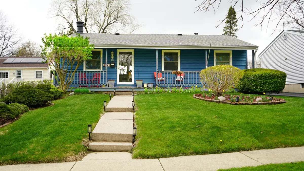 806 S Oak Street, West Chicago, IL 60185 - #1