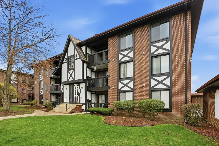 13615 Royal Court #309, Crestwood, IL 60418 - #2