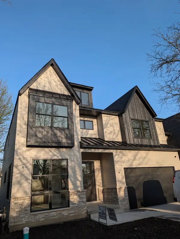 120 N Walnut Street, Elmhurst, IL 60126