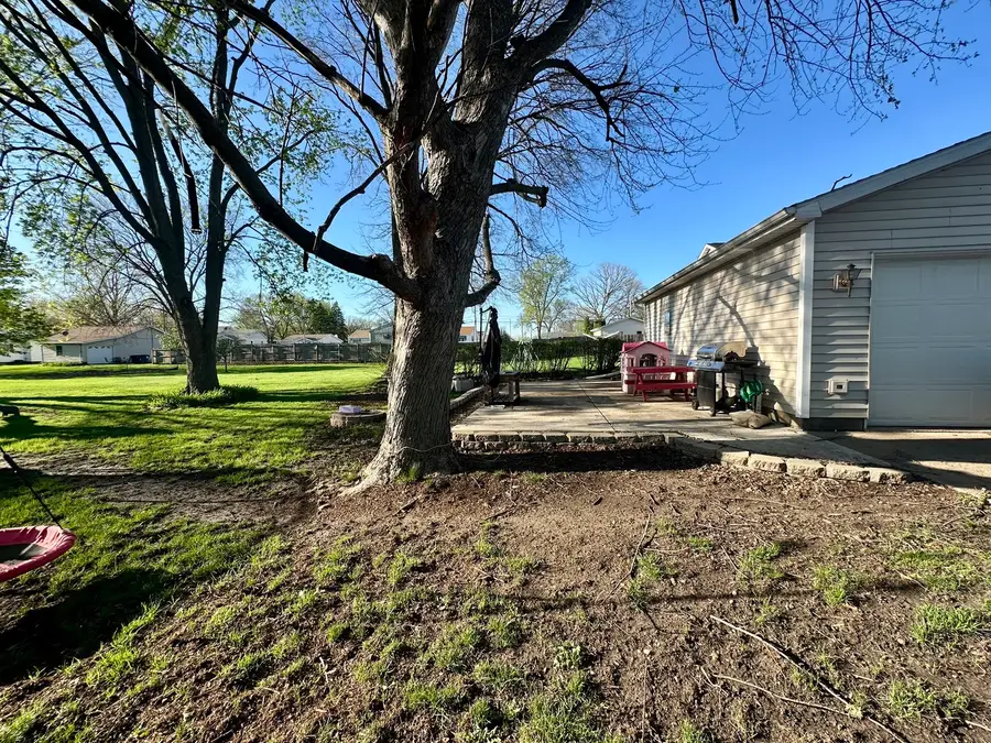 712 N 1st Street, Princeton, IL 61356 - #3