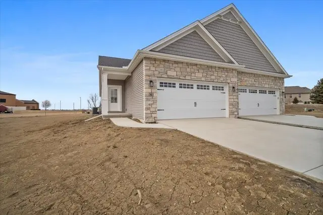 13 Stone Mill Court, Bloomington, IL 61705 - #1