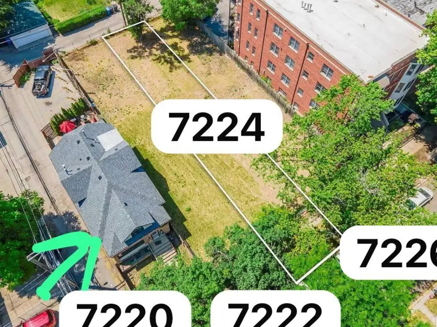 7224 N Oakley Avenue, Chicago, IL 60645 - #3