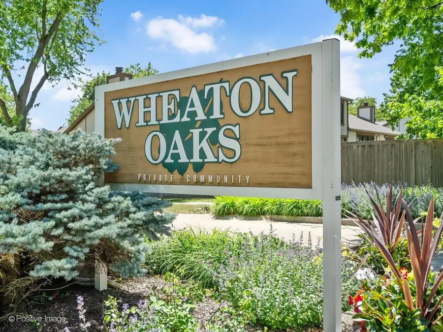 1039 Oakview Drive, Wheaton, IL 60187 - #2