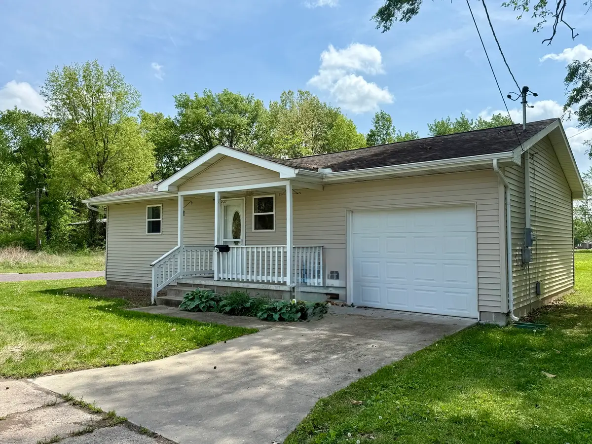 408 E Clark Street, West Frankfort, IL 62896 - #1