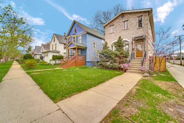 1915 Dewey Avenue, Evanston, IL 60201