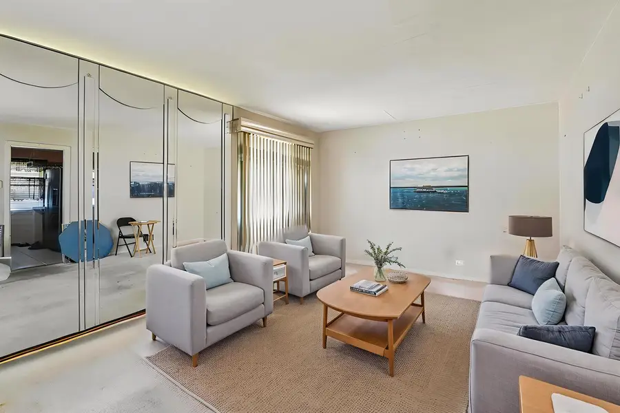 8853 S Troy Avenue, Evergreen Park, IL 60805 - #3