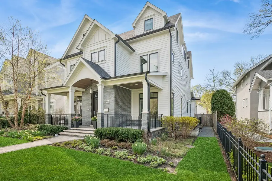 1121 Forest Avenue, Wilmette, IL 60091 - #2