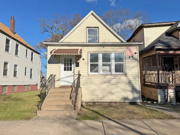 7939 S Escanaba Avenue, Chicago, IL 60617