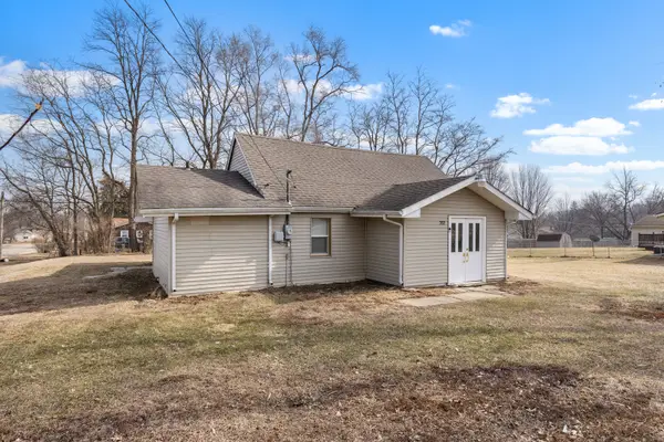702 Cambridge Avenue, Rockford, IL 61102