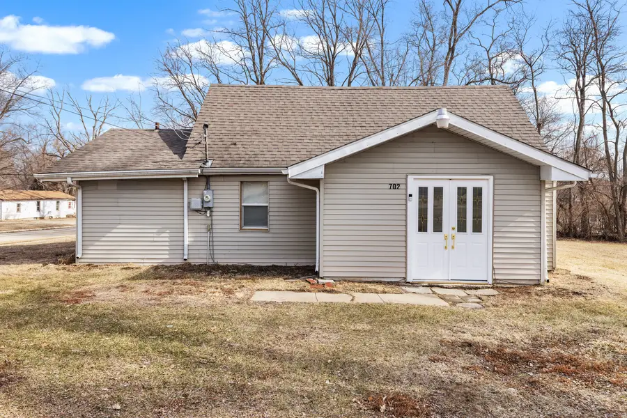 702 Cambridge Avenue, Rockford, IL 61102 - #2