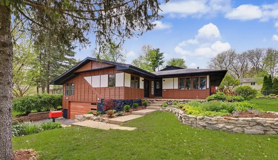 2 Walton Place, Normal, IL 61761 - #3