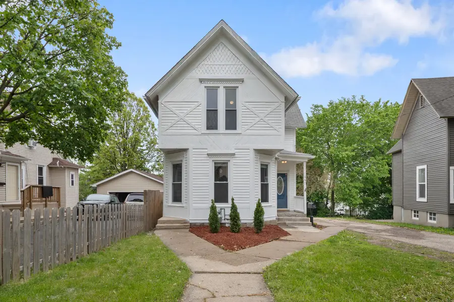 447 Ashland Avenue, Elgin, IL 60123 - #2