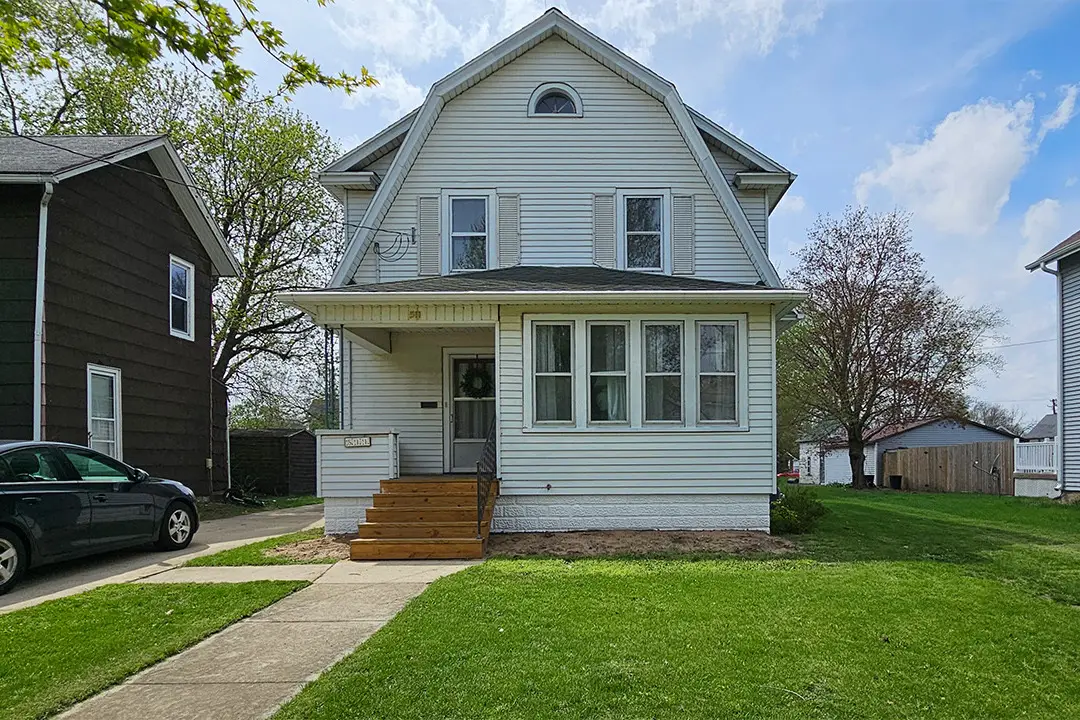 511 College Avenue, Dixon, IL 61021 - #1