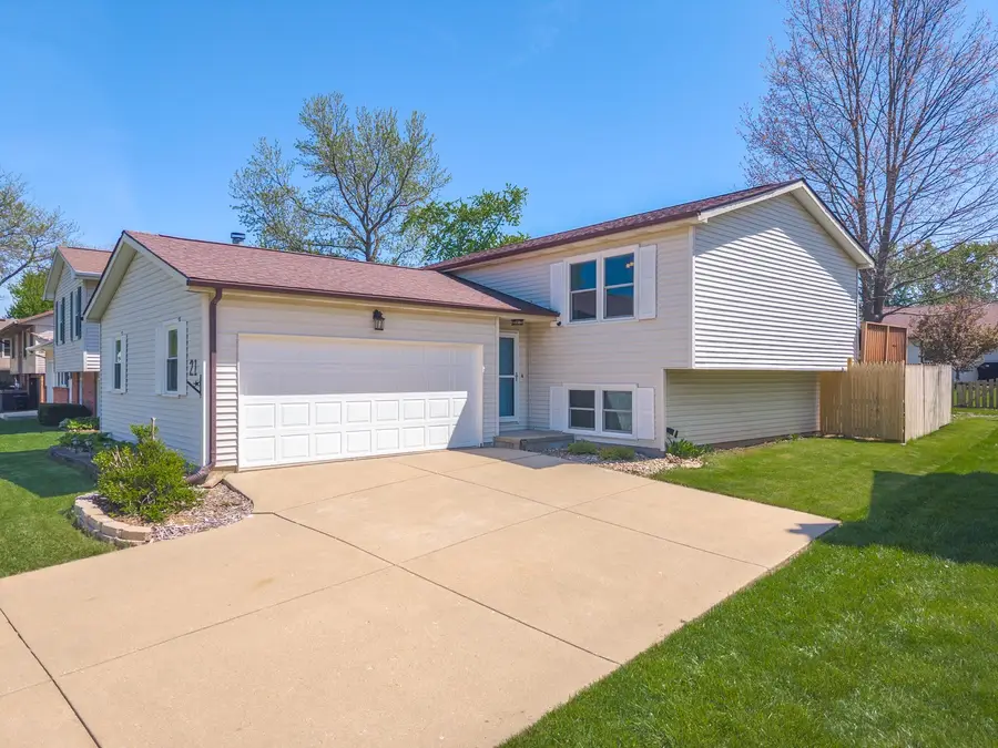 21 Cedar Court, Bloomington, IL 61701 - #3