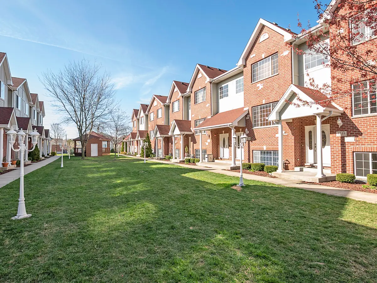 7204 W 83rd Street, Bridgeview, IL 60455 - #1