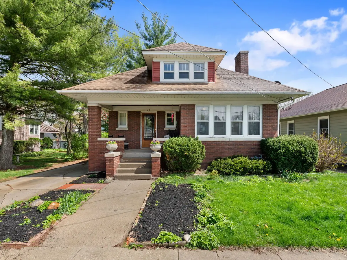 25 N Worth Avenue, Elgin, IL 60123 - #1