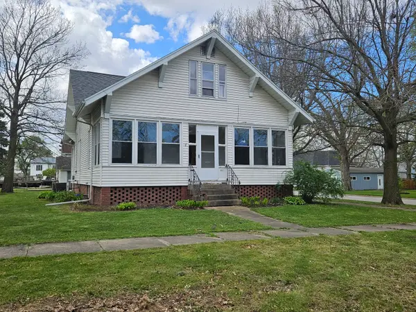 602 NE 2nd Street, Aledo, IL 61231