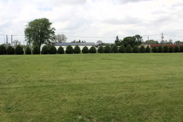 28 Liberty Lane, Clinton, IL 61727