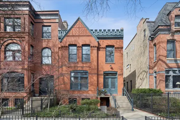 2232 N Dayton Street, Chicago, IL 60614