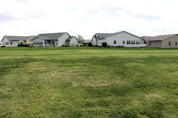 1201 W Leander Street, Clinton, IL 61727