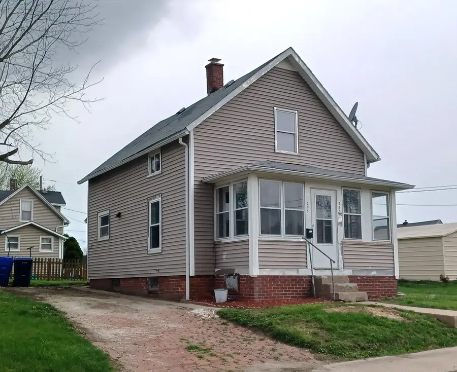 205 Ross Street, Kewanee, IL 61443 - #2