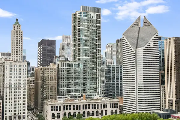 130 N Garland Court #1803, Chicago, IL 60602