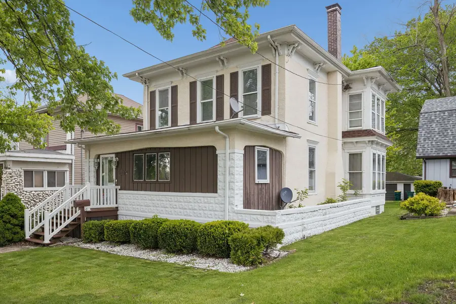 820 S Washington Street, Lockport, IL 60441 - #3